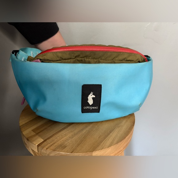 cotopaxi Handbags - Cotopaxi Hip Pack